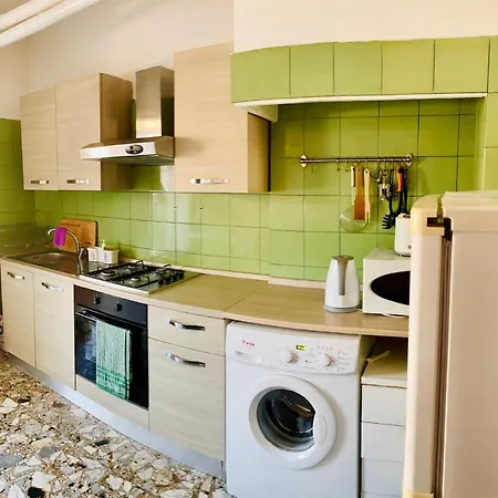 Pang's Bed and breakfast 3*