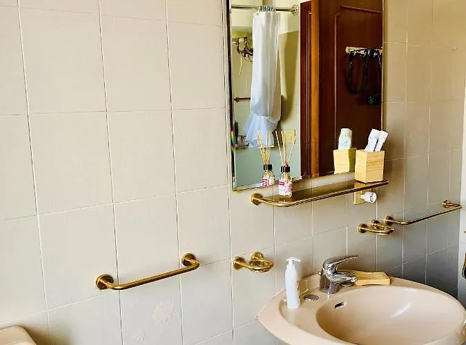 Pang's Bed & Breakfast Mestre