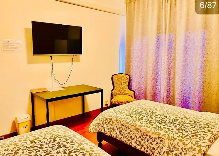 Pang's Bed & Breakfast 3*