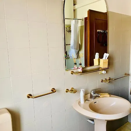 Pang's Bed & Breakfast Mestre